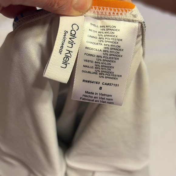 Calvin Klein one-piece tropic rainforest print bathing suit. Size 8. - Picture 7 of 7